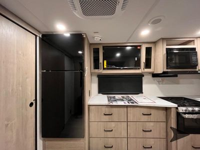2026 Grand Design Imagine XLS - Photo 22