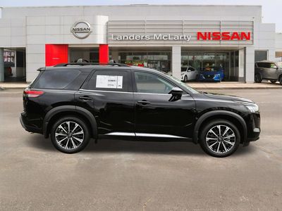 2026 Nissan Pathfinder — side profile view