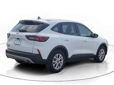 2025 Ford Escape — detail view