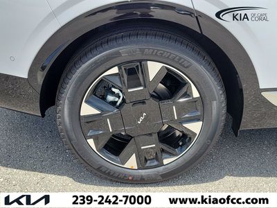 2026 Kia Sportage — photo 9 view