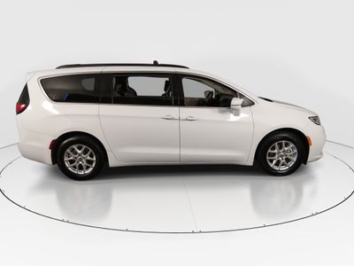 2022 Chrysler Pacifica - Photo 8