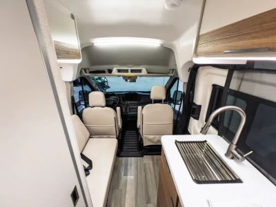 2027 Thor Motor Coach TALAVERA — detail view