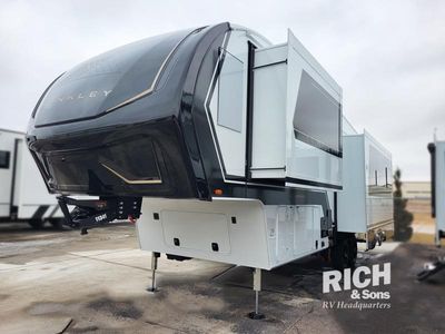 2026 Brinkley Model Z - Photo 3