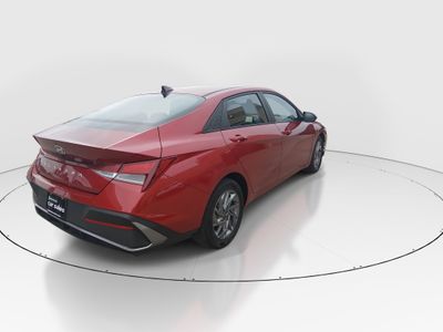2024 Hyundai Elantra — photo 7 view