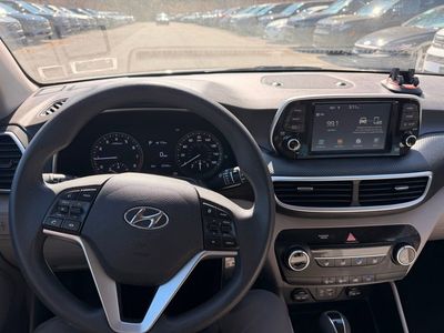 2021 Hyundai Tucson SE - Photo 12