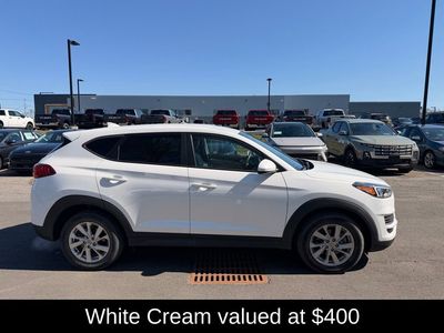 2021 Hyundai Tucson SE - Photo 4