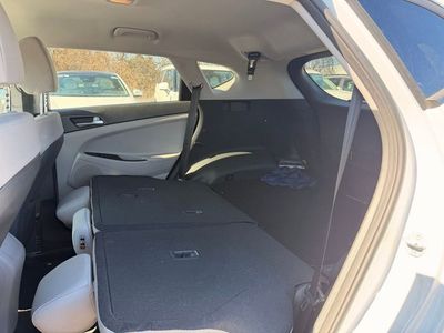 2021 Hyundai Tucson SE - Photo 32