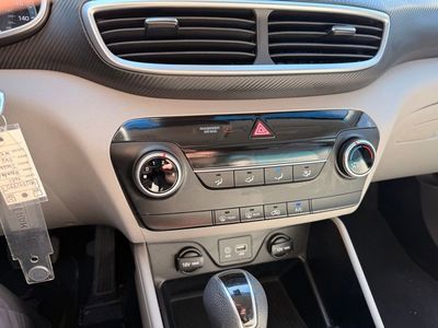 2021 Hyundai Tucson SE - Photo 22