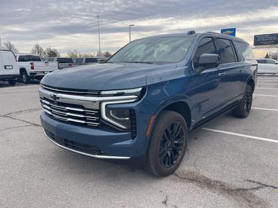 2025 Chevrolet Suburban - Photo 3