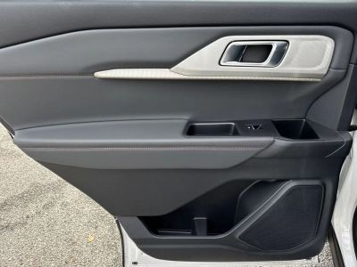 2026 Ford Explorer — photo 22 view