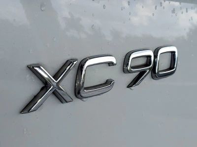 2021 Volvo XC90 — detail view