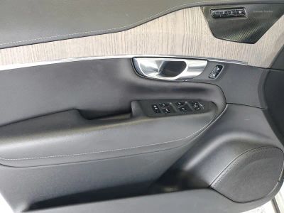2021 Volvo XC90 — photo 14 view
