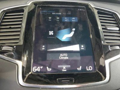 2021 Volvo XC90 — photo 27 view