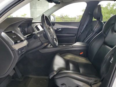 2021 Volvo XC90 — photo 17 view
