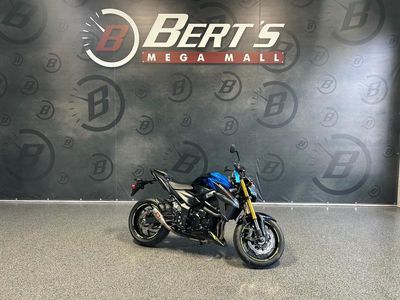 2022 Suzuki GSX-S750Z ABS — front three-quarter view