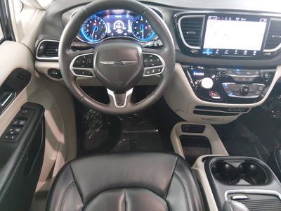 2023 Chrysler Pacifica — photo 22 view