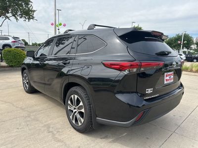 2023 Toyota Highlander - Photo 4