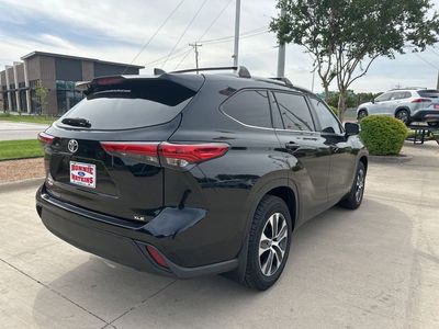 2023 Toyota Highlander - Photo 5