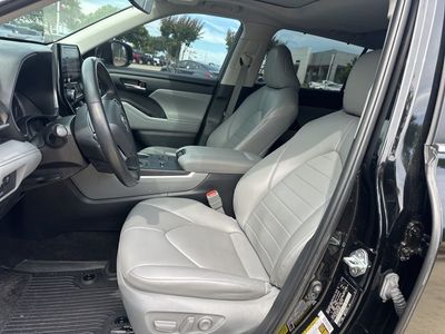 2023 Toyota Highlander - Photo 10