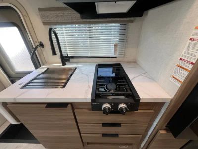 2027 Thor Motor Coach CHATEAU — photo 9 view