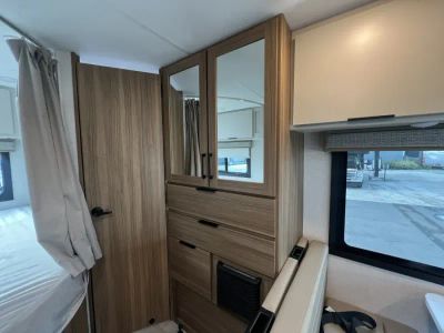 2027 Thor Motor Coach CHATEAU — photo 16 view