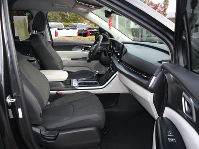 2023 Kia Carnival - Photo 18