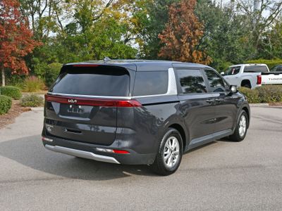 2023 Kia Carnival - Photo 2
