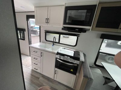 2026 Jayco Jay Flight SLX — photo 11 view