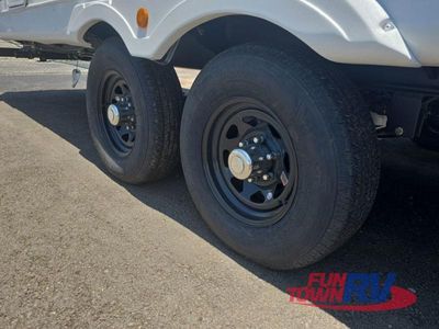 2025 Forest River RV Wildwood - Photo 9