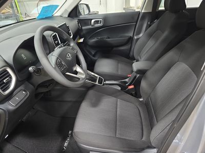 2026 Hyundai Venue — photo 9 view