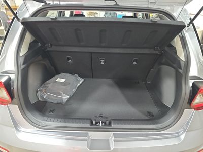 2026 Hyundai Venue — photo 17 view