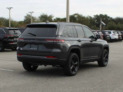 2026 Jeep Grand Cherokee — side profile view