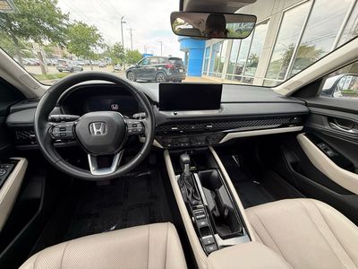 2023 Honda Accord Hybrid - Photo 14