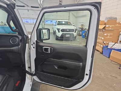 2023 Jeep Wrangler 4xe - Photo 14