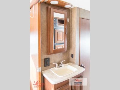 2015 Sunseeker MBS 2400R - Photo 15