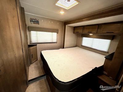 2021 Coachmen Freelander — photo 12 view