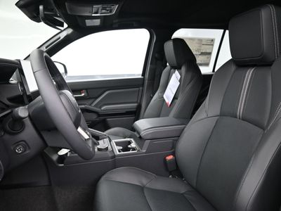 2025 Toyota 4Runner Limited SUV — photo 15 view