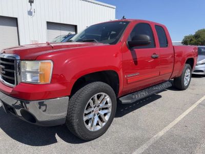 2008 GMC Sierra 1500 - Photo 2