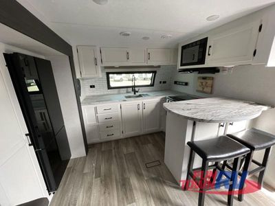 2025 Venture RV Stratus - Photo 22