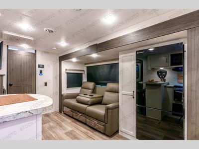 2025 Venture RV Stratus - Photo 53