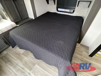 2025 Venture RV Stratus - Photo 43