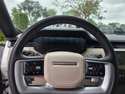 2024 Land Rover Range Rover — photo 12 view