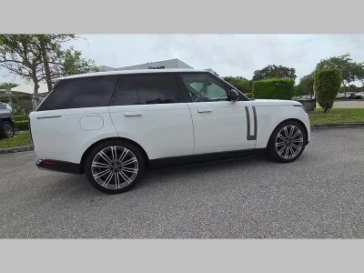 2024 Land Rover Range Rover — photo 32 view