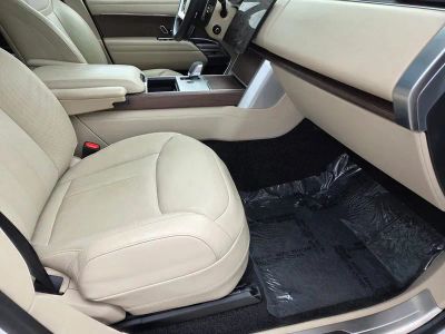 2024 Land Rover Range Rover — photo 27 view
