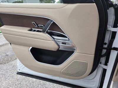 2024 Land Rover Range Rover — photo 18 view