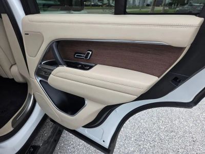 2024 Land Rover Range Rover — photo 26 view