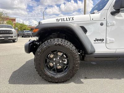 2026 Jeep Wrangler — photo 10 view
