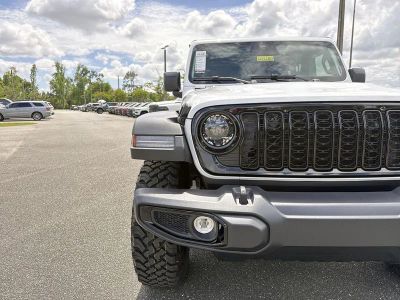 2026 Jeep Wrangler — photo 9 view