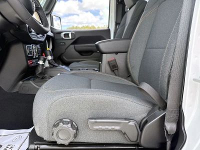 2026 Jeep Wrangler — photo 12 view