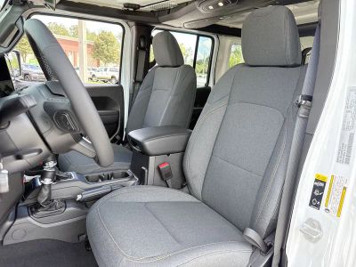 2026 Jeep Wrangler — photo 11 view